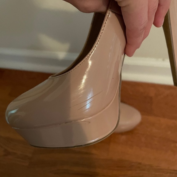 Shoes - Picture 5 of 5